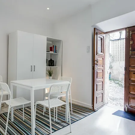 Santos Classic By Homing Appartamento Lisbona